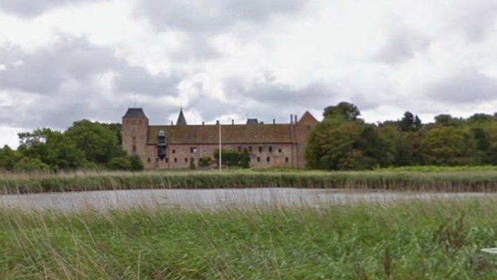 Købte Jesper Buchs aktier og blev stenrig: